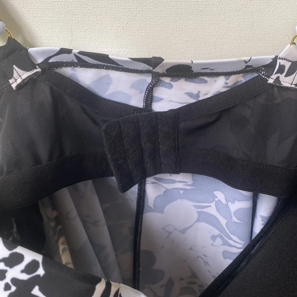 Floral black white & cream Tankini with underwire built in bra‎ support, Size XL